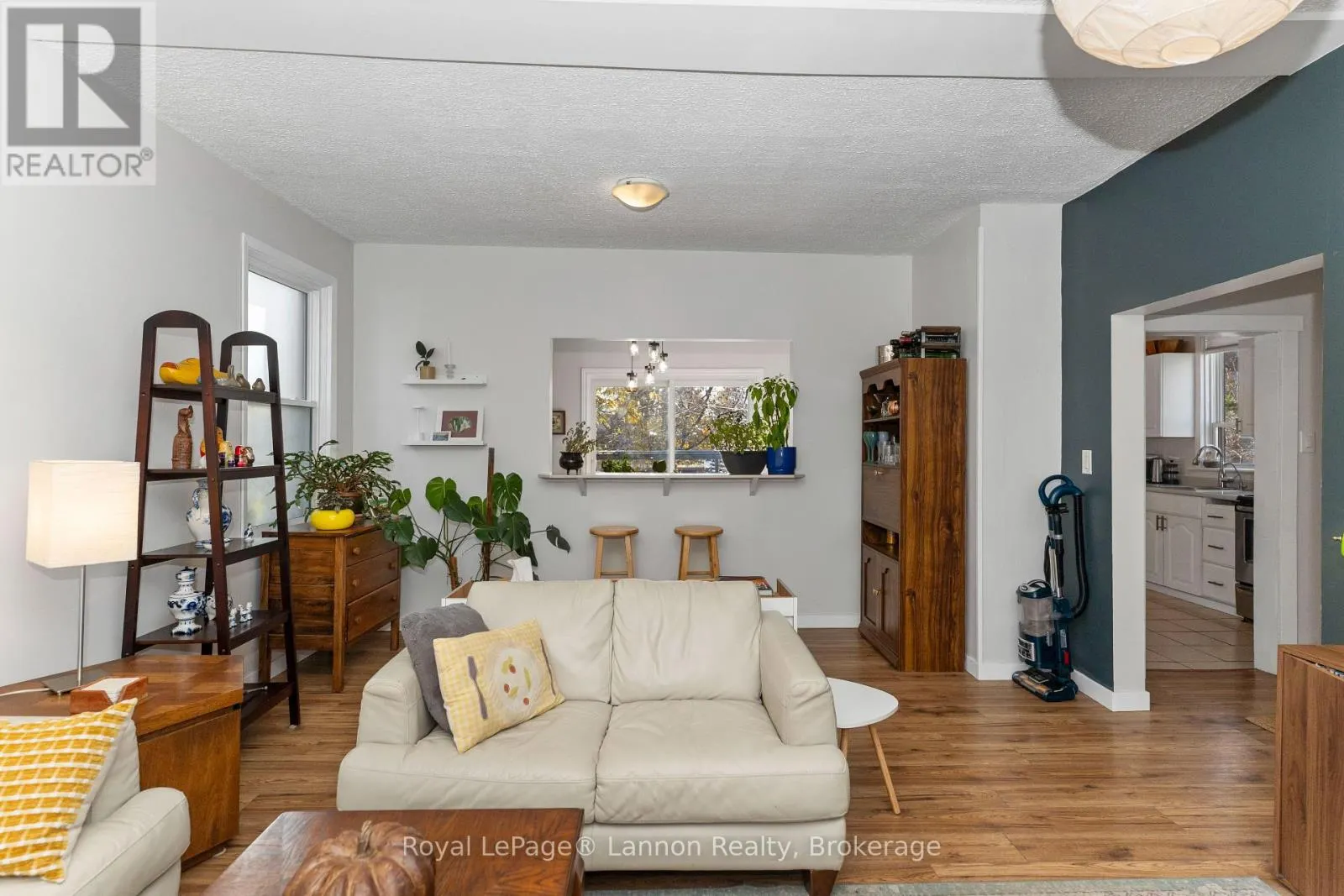 385 CORNWALL AVENUE