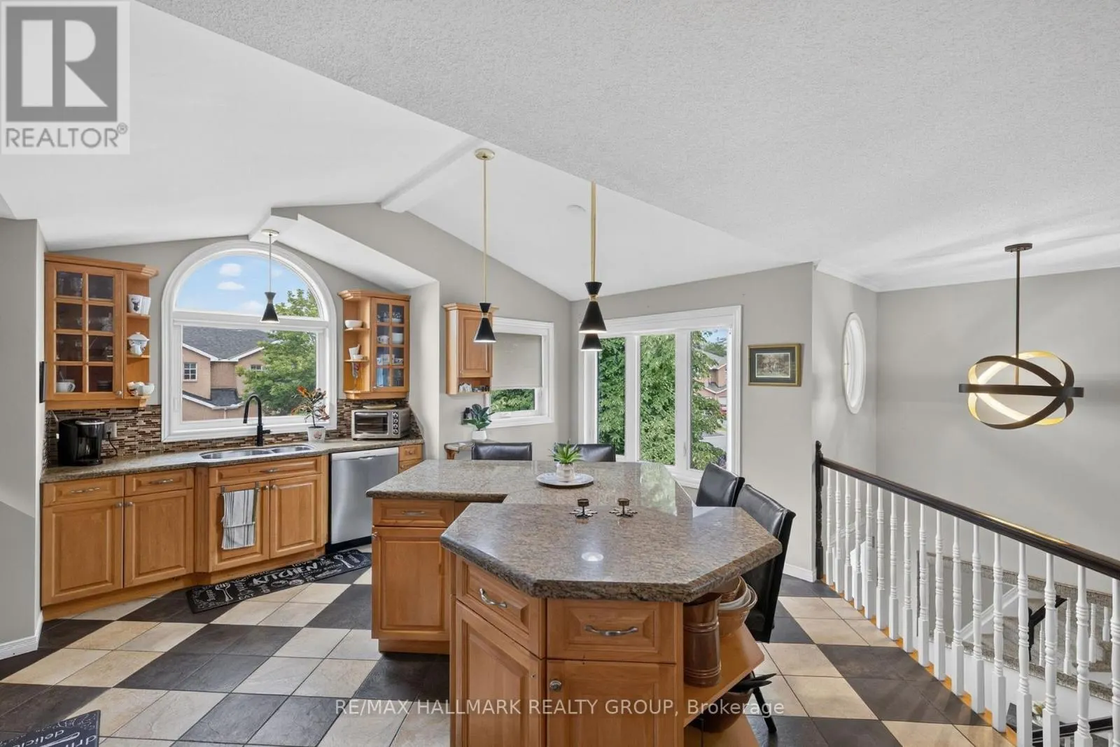 139 CASTLE GLEN CRESCENT