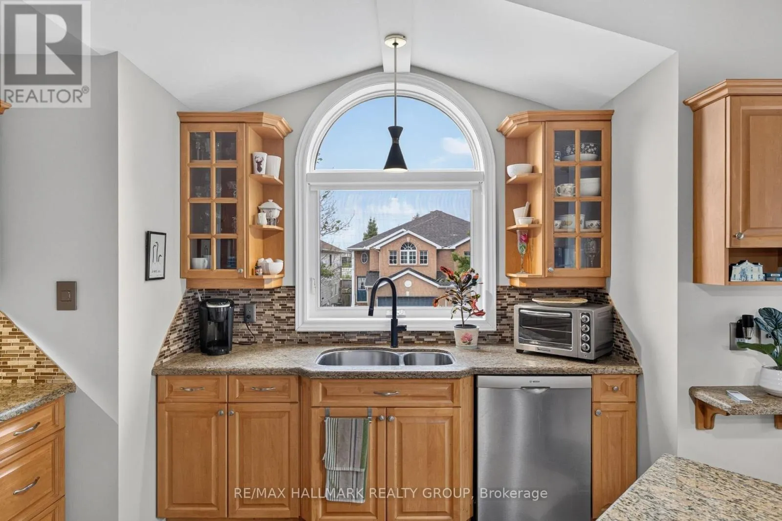 139 CASTLE GLEN CRESCENT