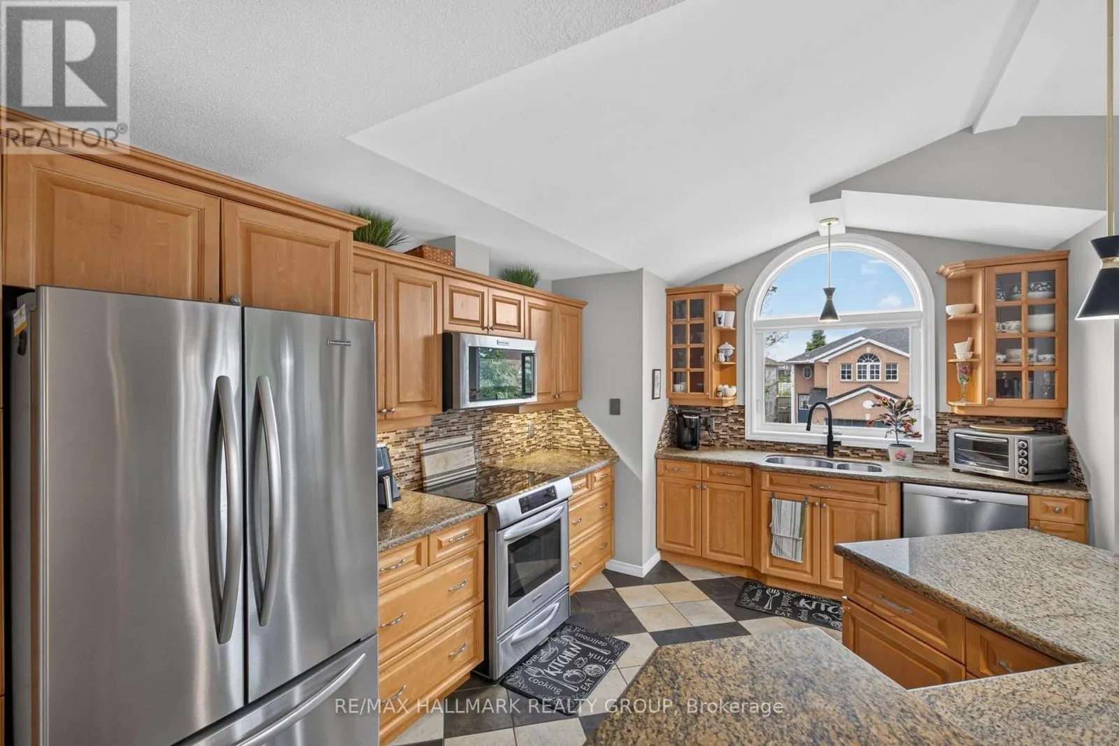 139 CASTLE GLEN CRESCENT