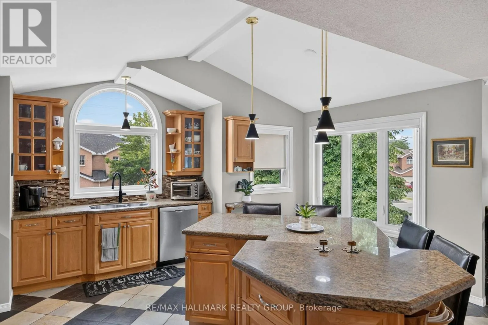 139 CASTLE GLEN CRESCENT