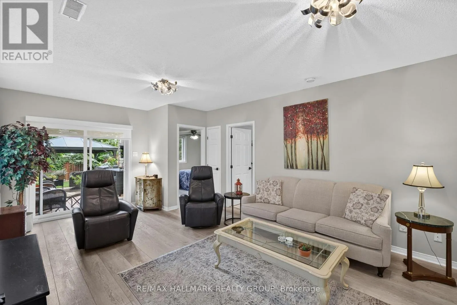 139 CASTLE GLEN CRESCENT