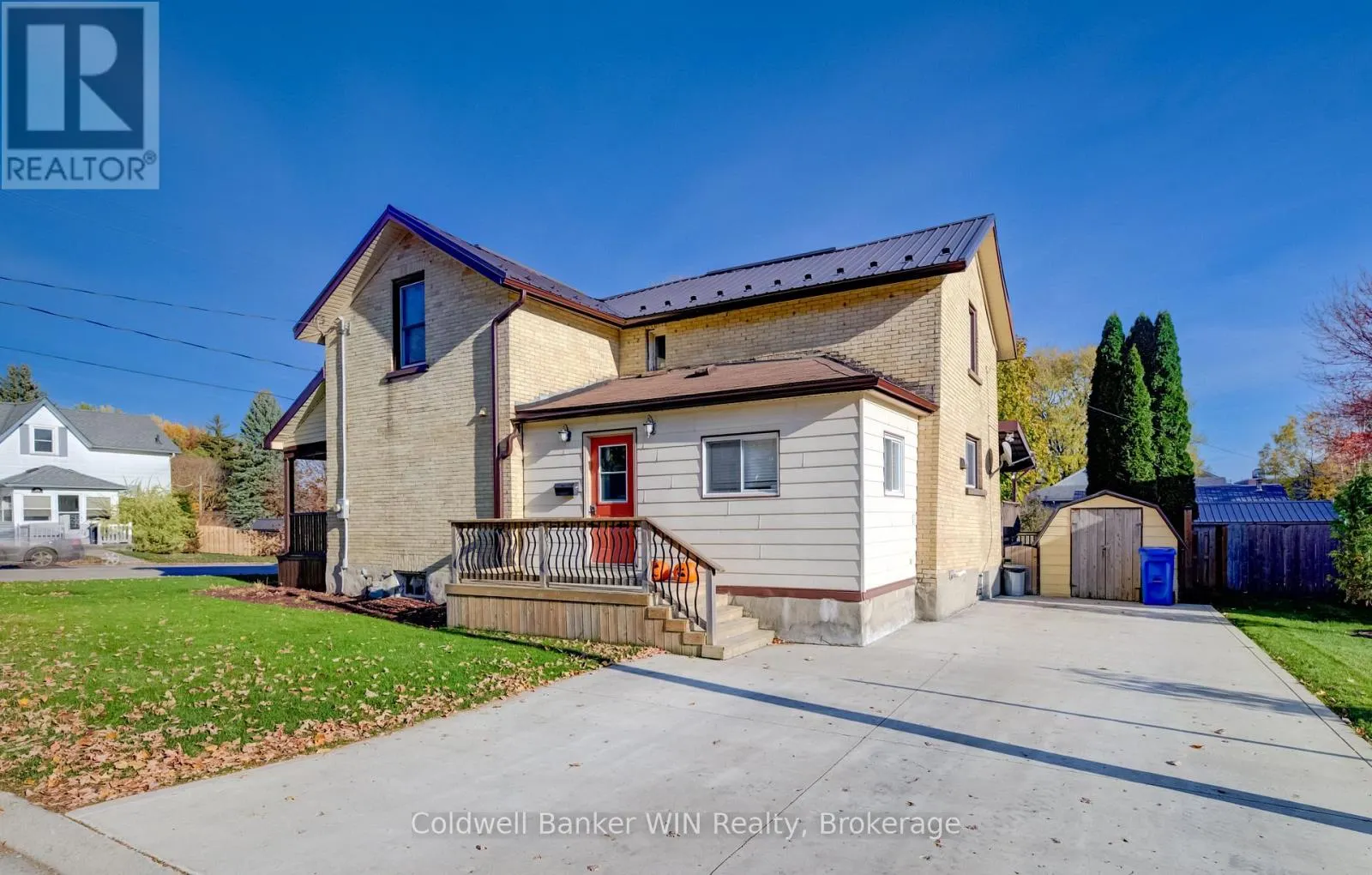 37 QUEEN STREET N