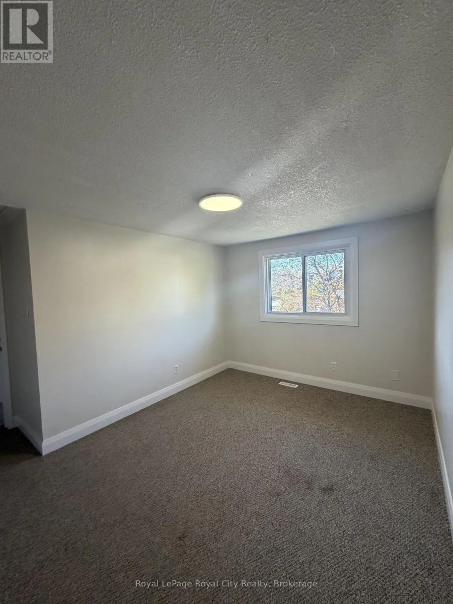 26A HELENE CRESCENT