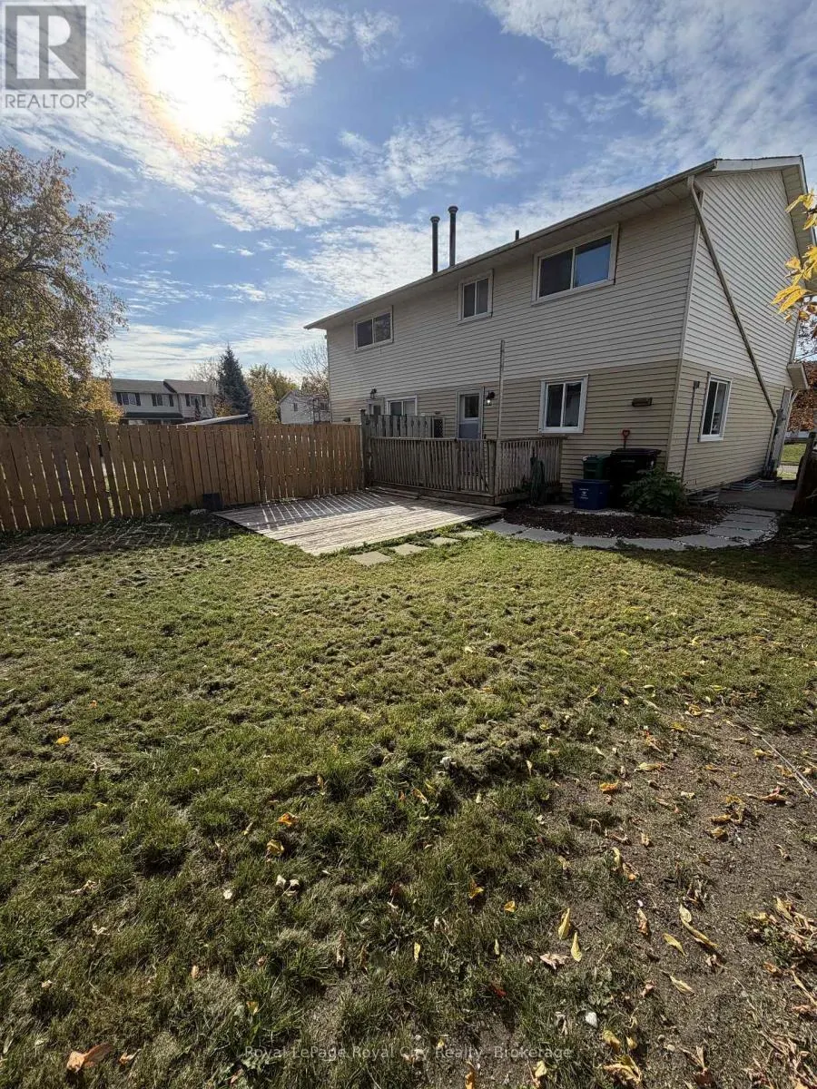 26A HELENE CRESCENT