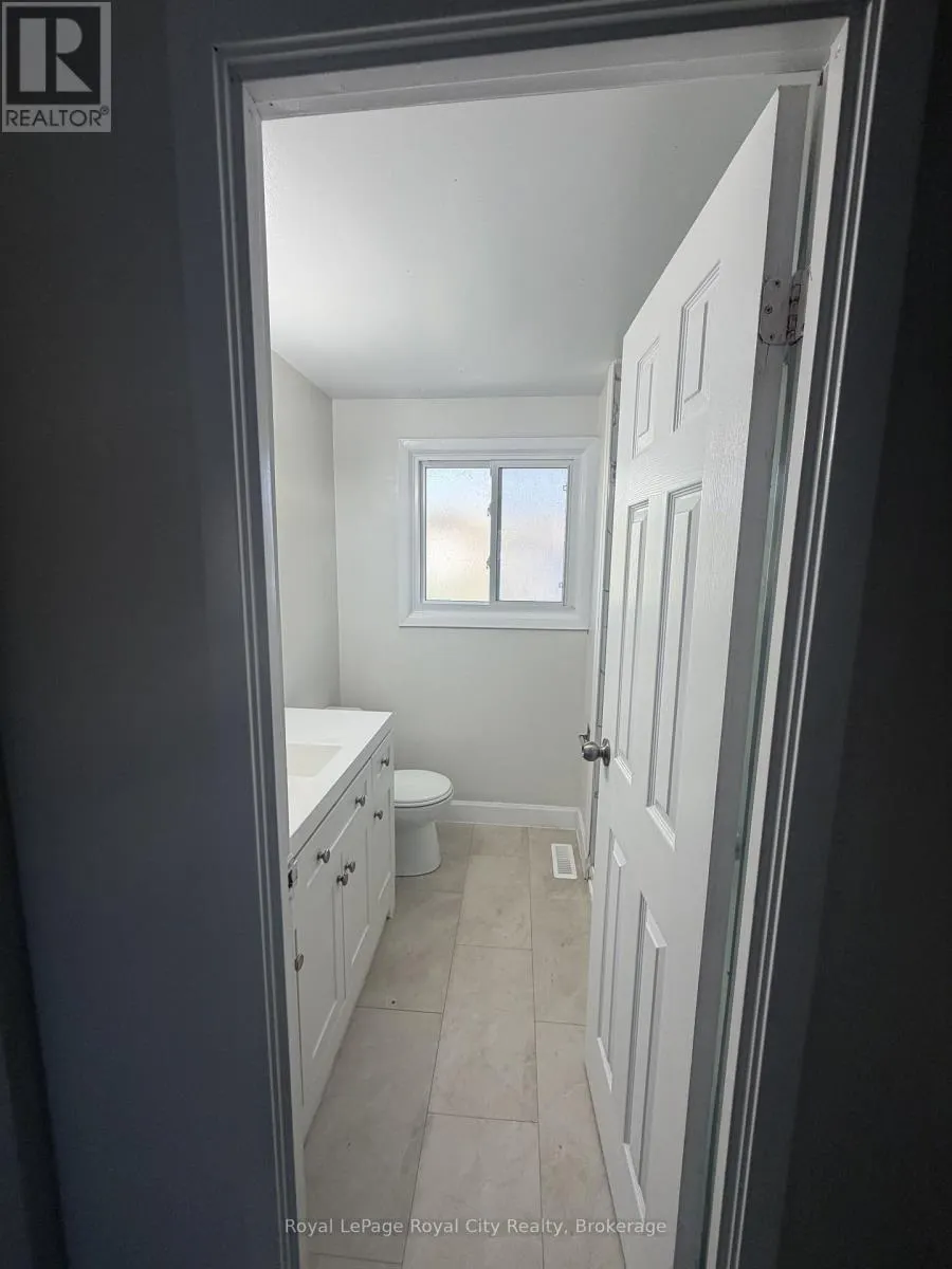 26A HELENE CRESCENT