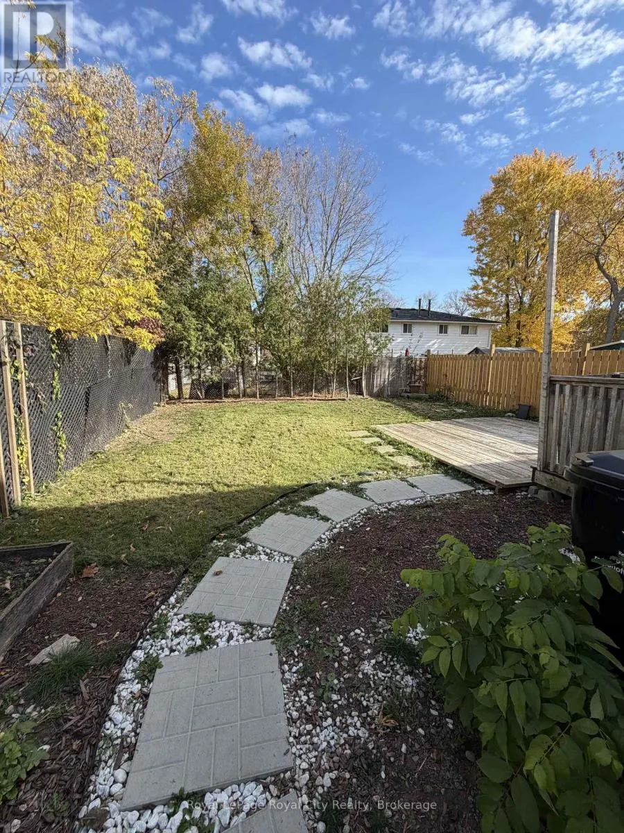 26A HELENE CRESCENT