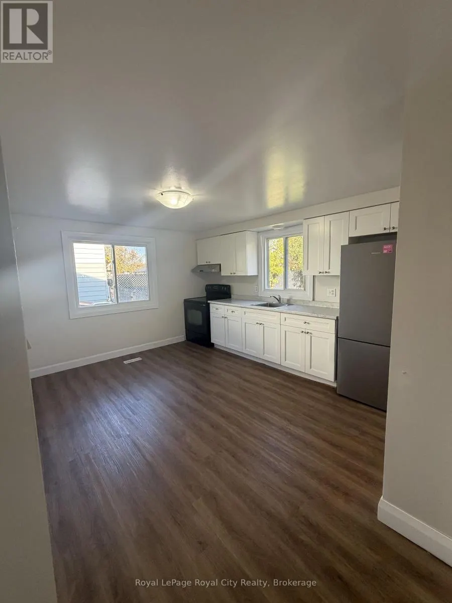 26A HELENE CRESCENT