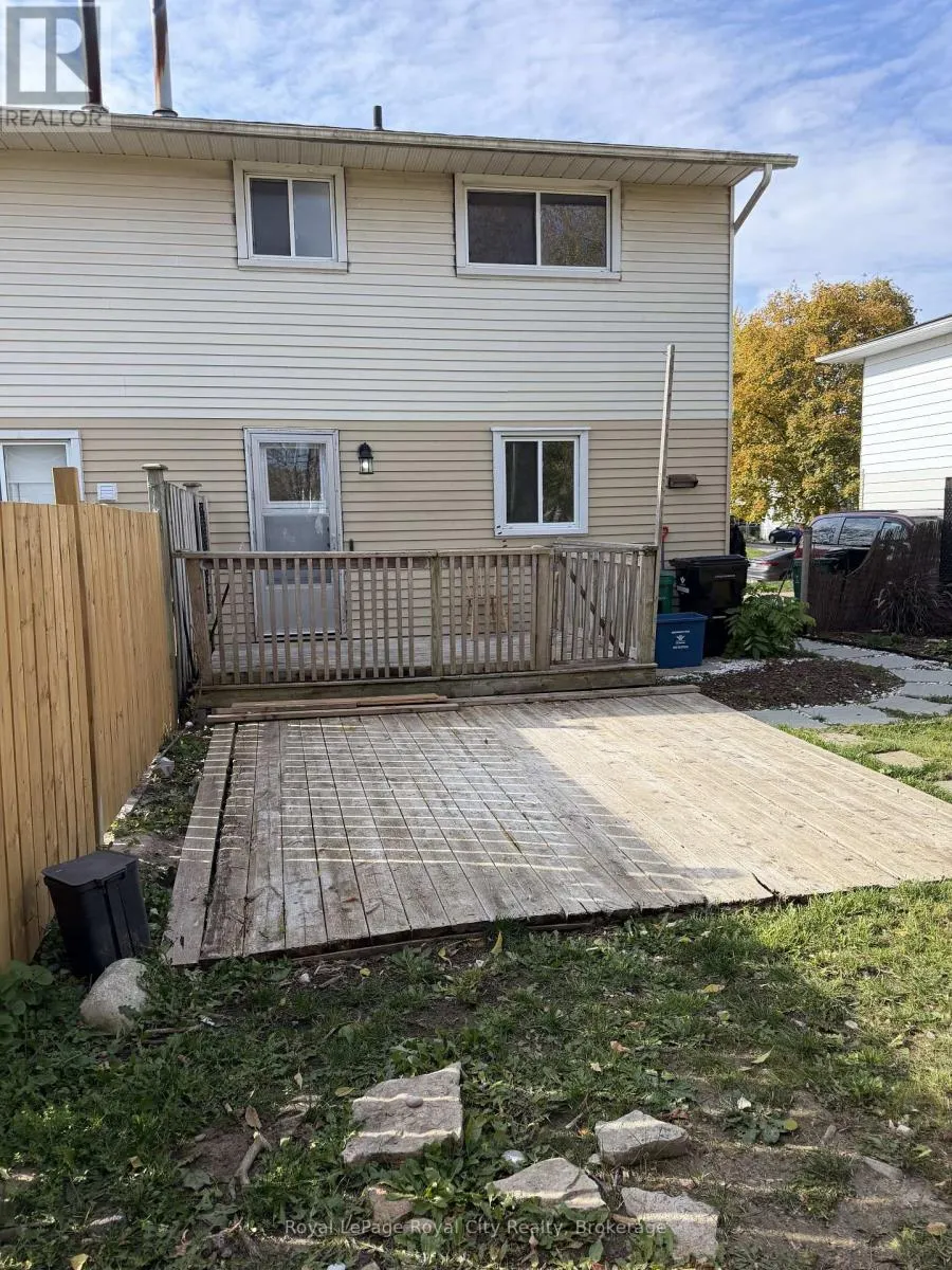 26A HELENE CRESCENT