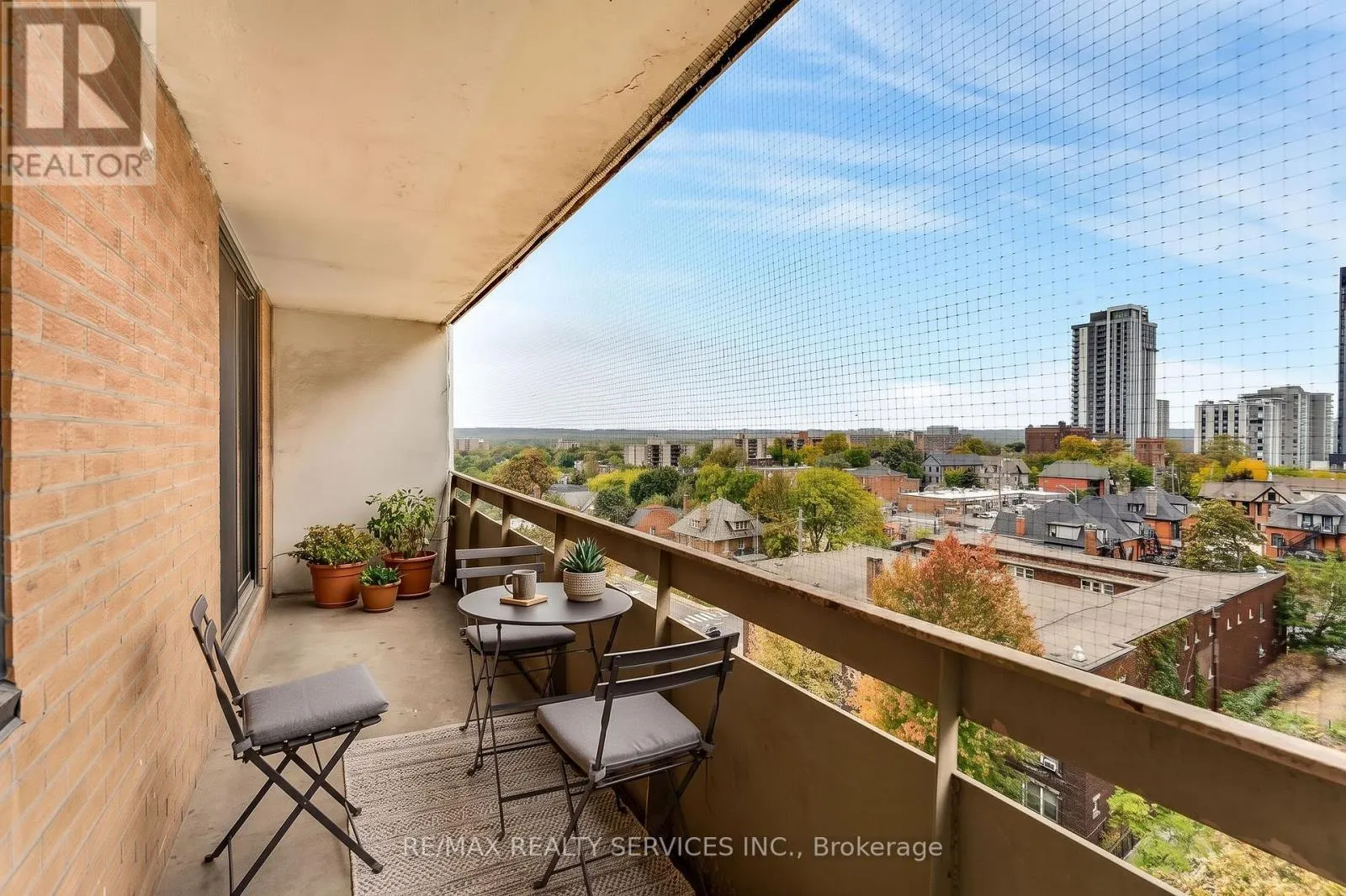 804 - 223 JACKSON STREET W