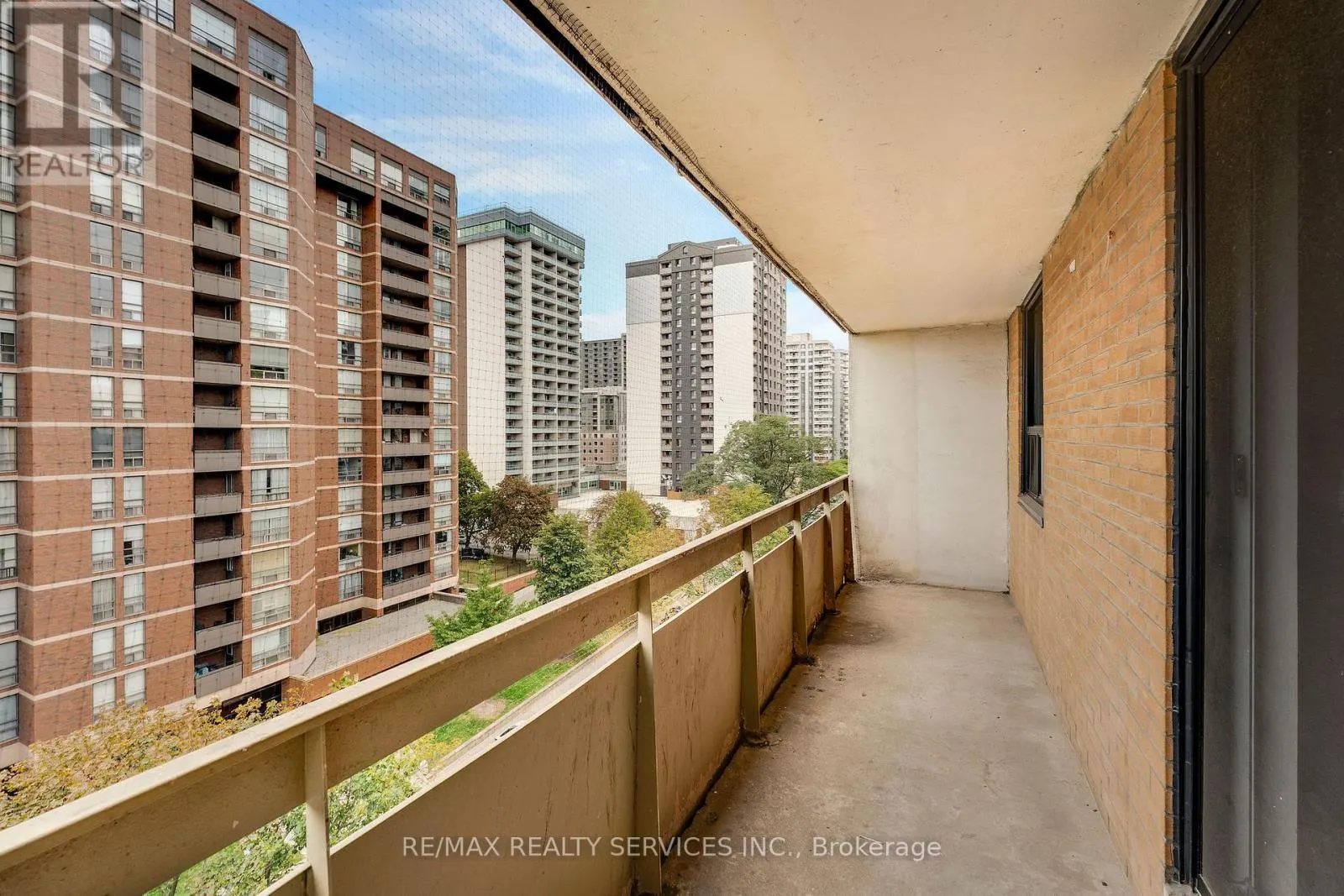 804 - 223 JACKSON STREET W