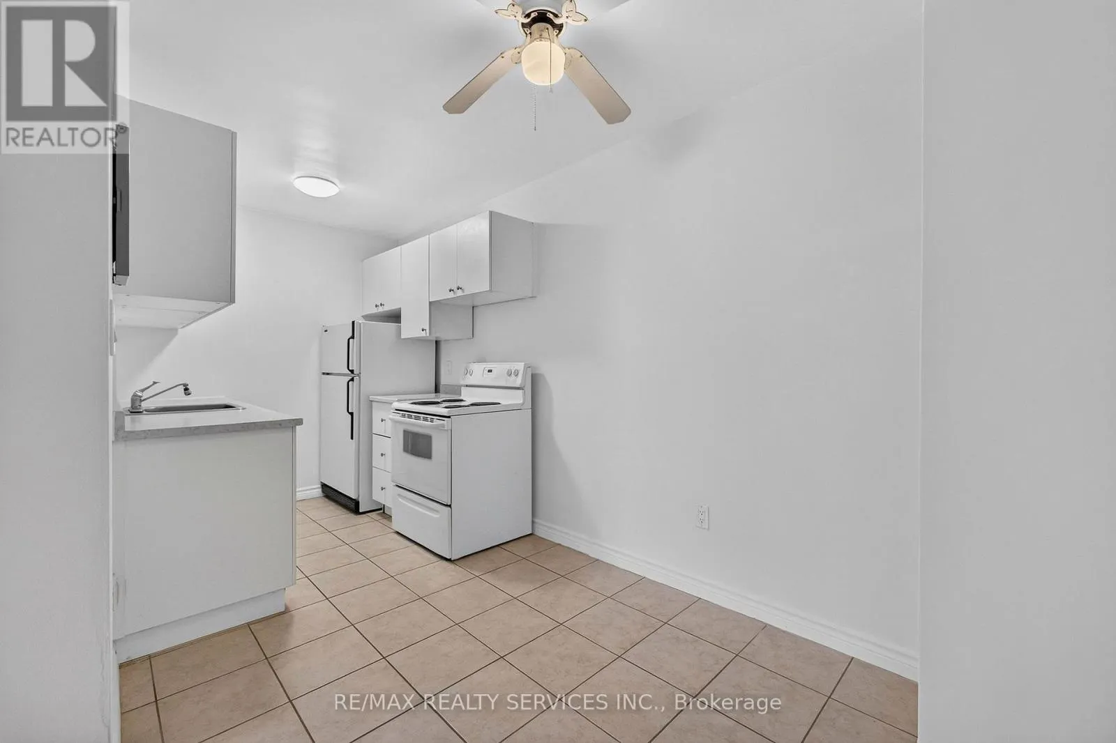 804 - 223 JACKSON STREET W