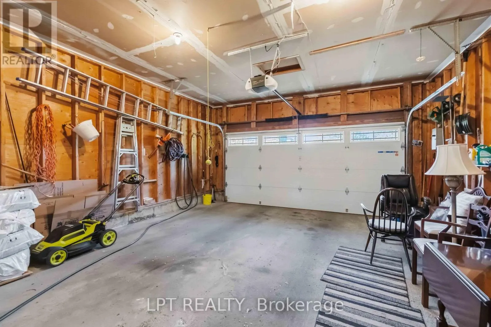 36 DEER MOSS TRAIL