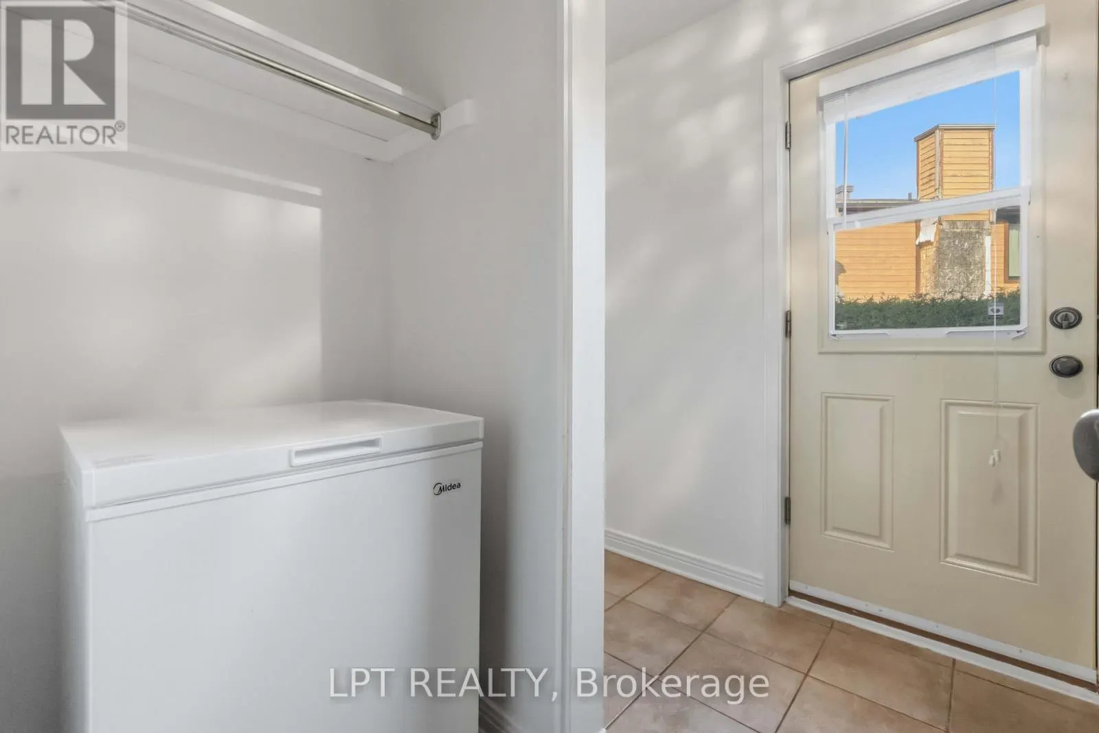 36 DEER MOSS TRAIL