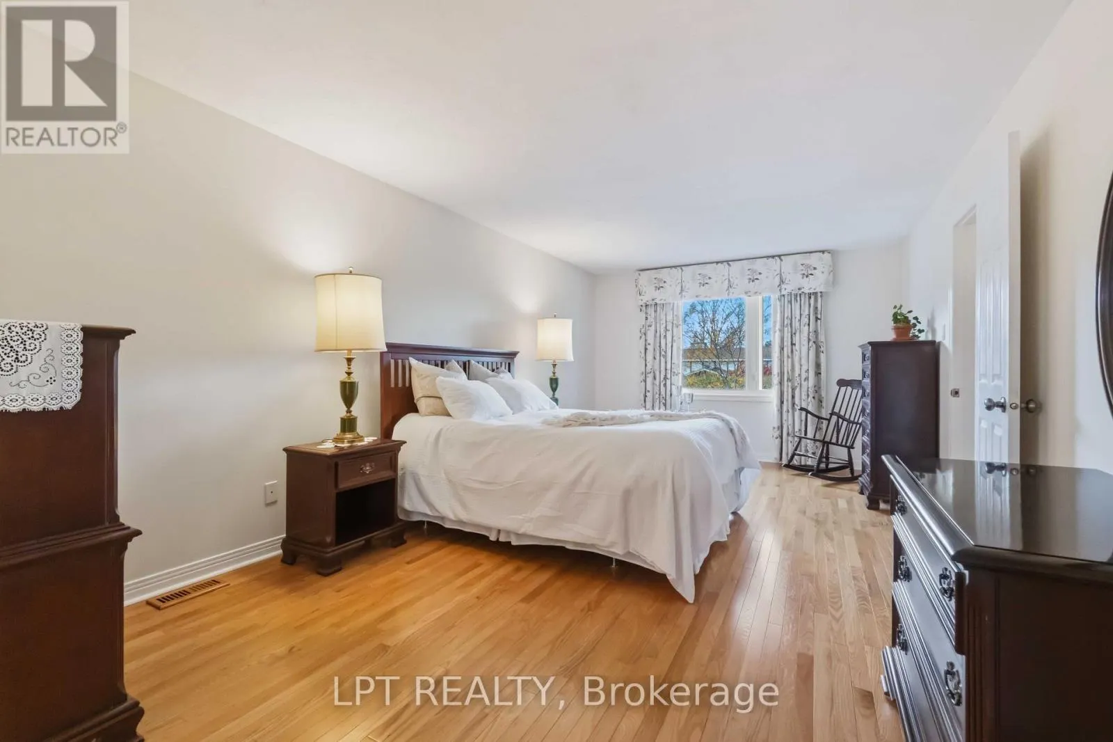 36 DEER MOSS TRAIL