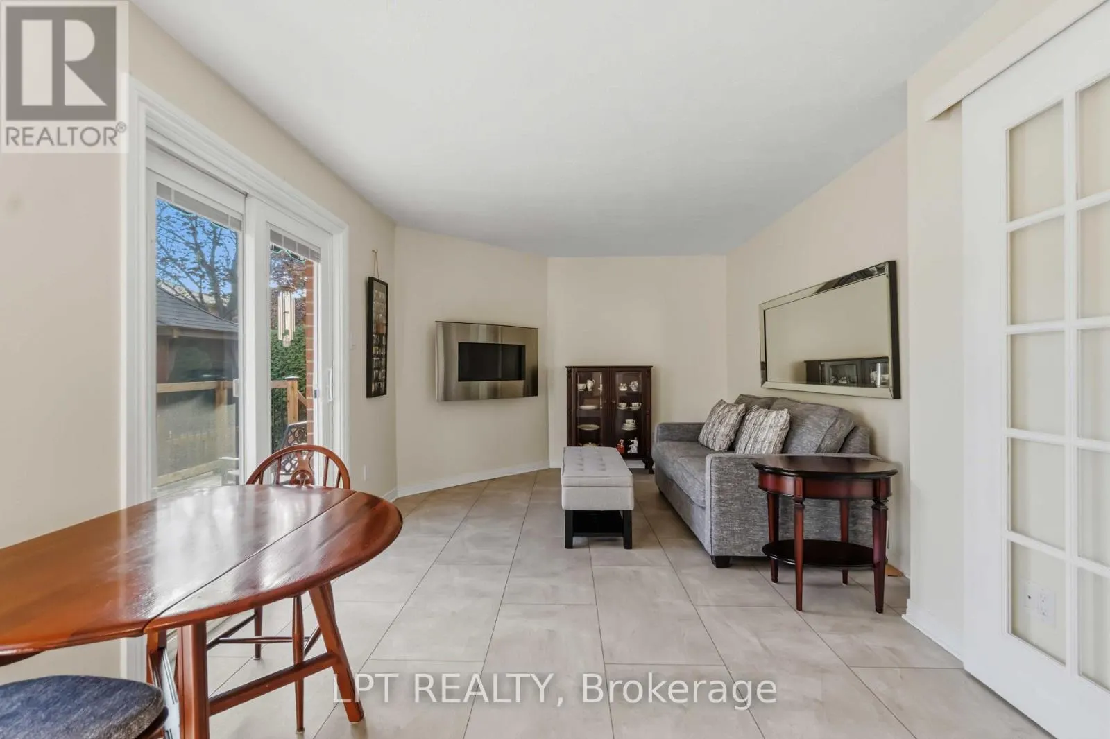 36 DEER MOSS TRAIL