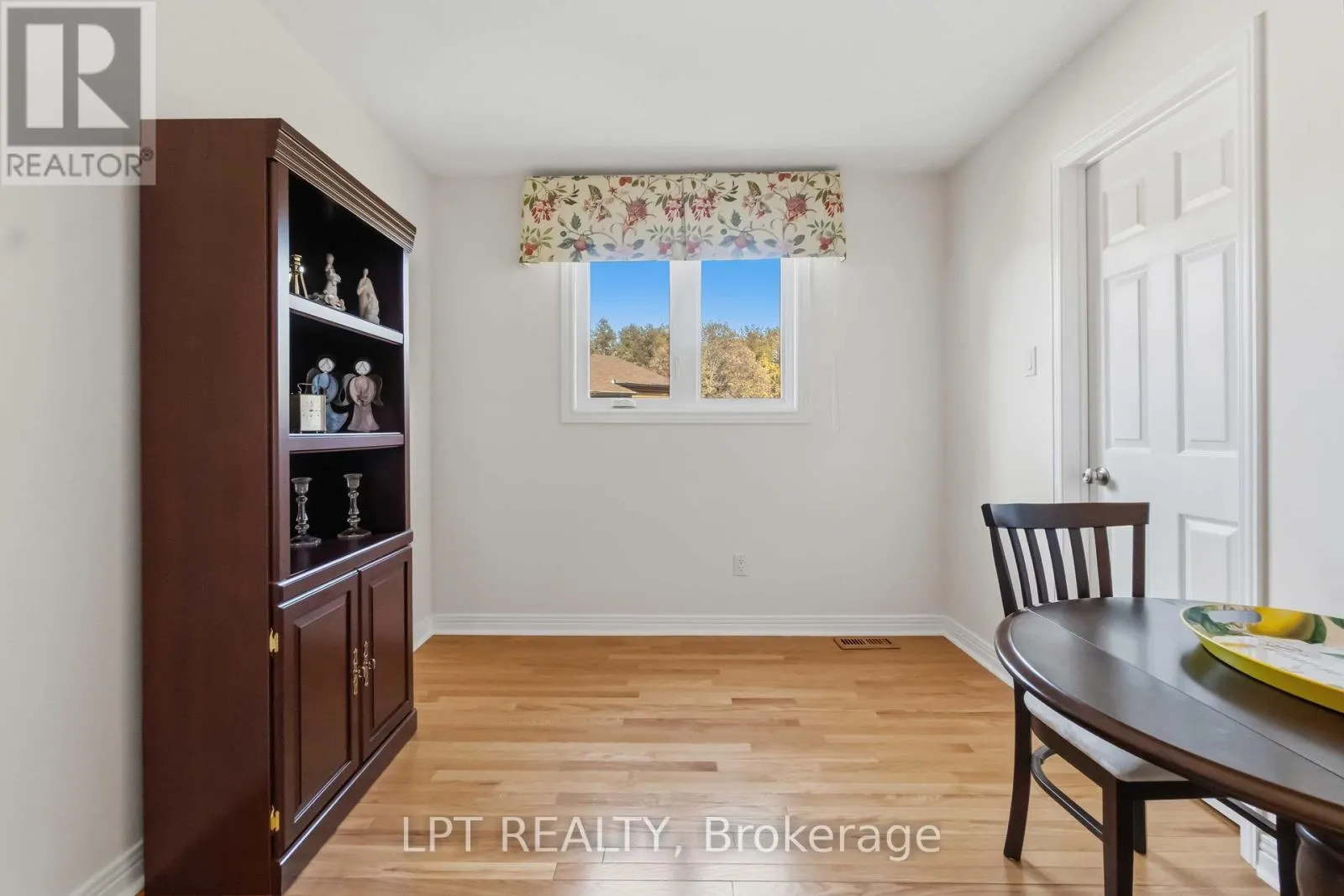 36 DEER MOSS TRAIL