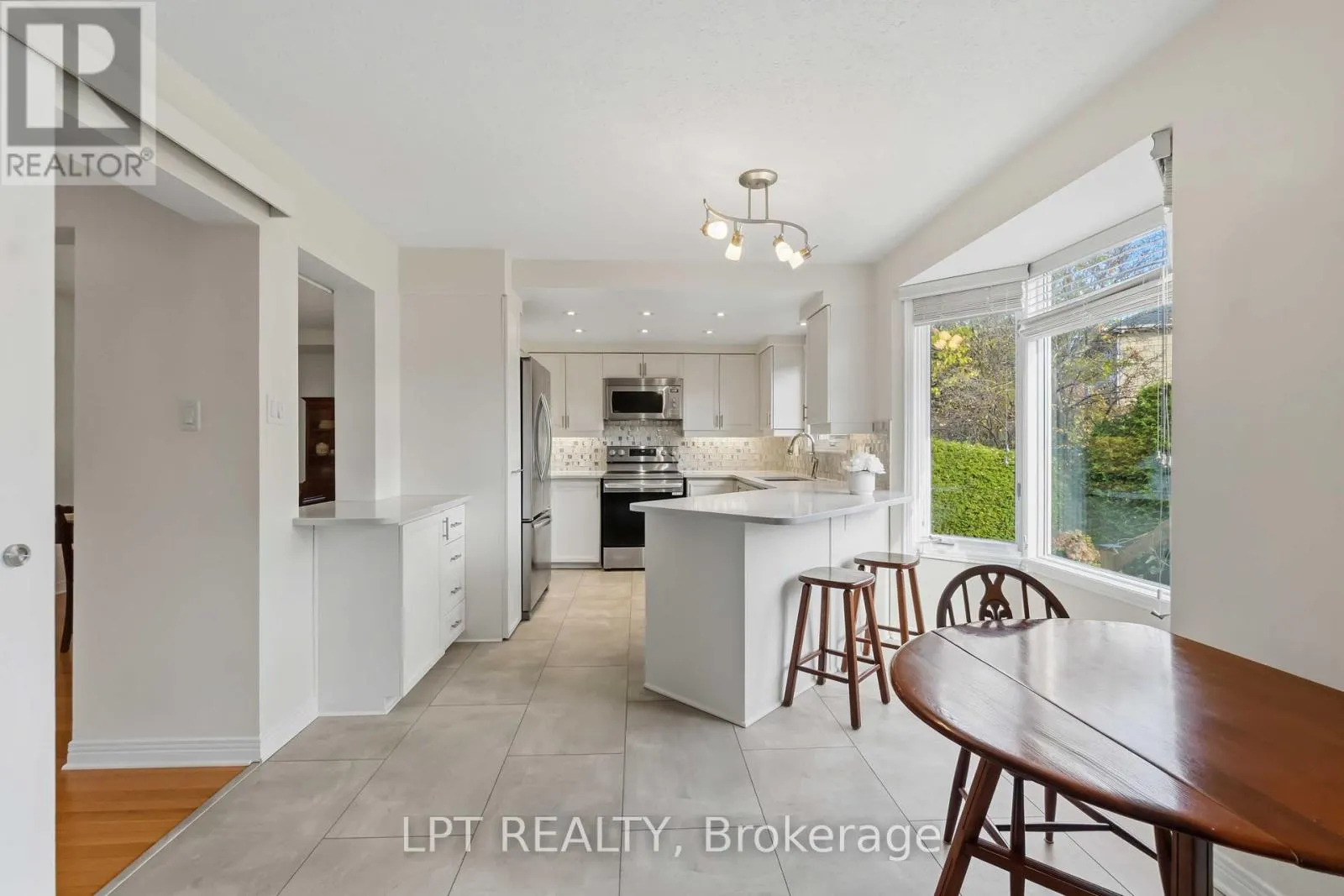 36 DEER MOSS TRAIL