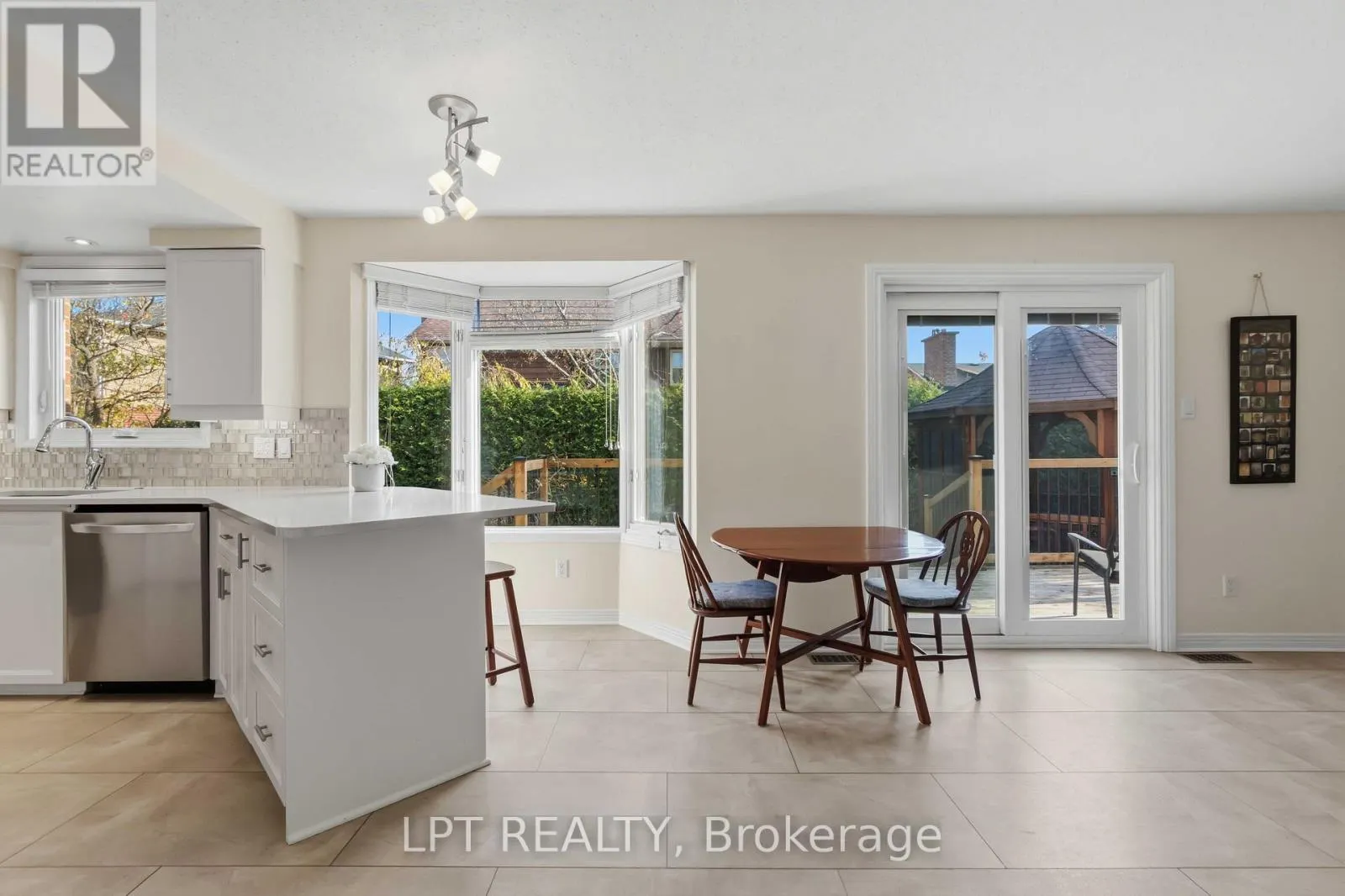 36 DEER MOSS TRAIL
