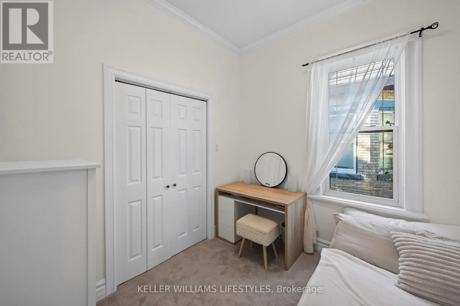 581 CENTRAL AVENUE