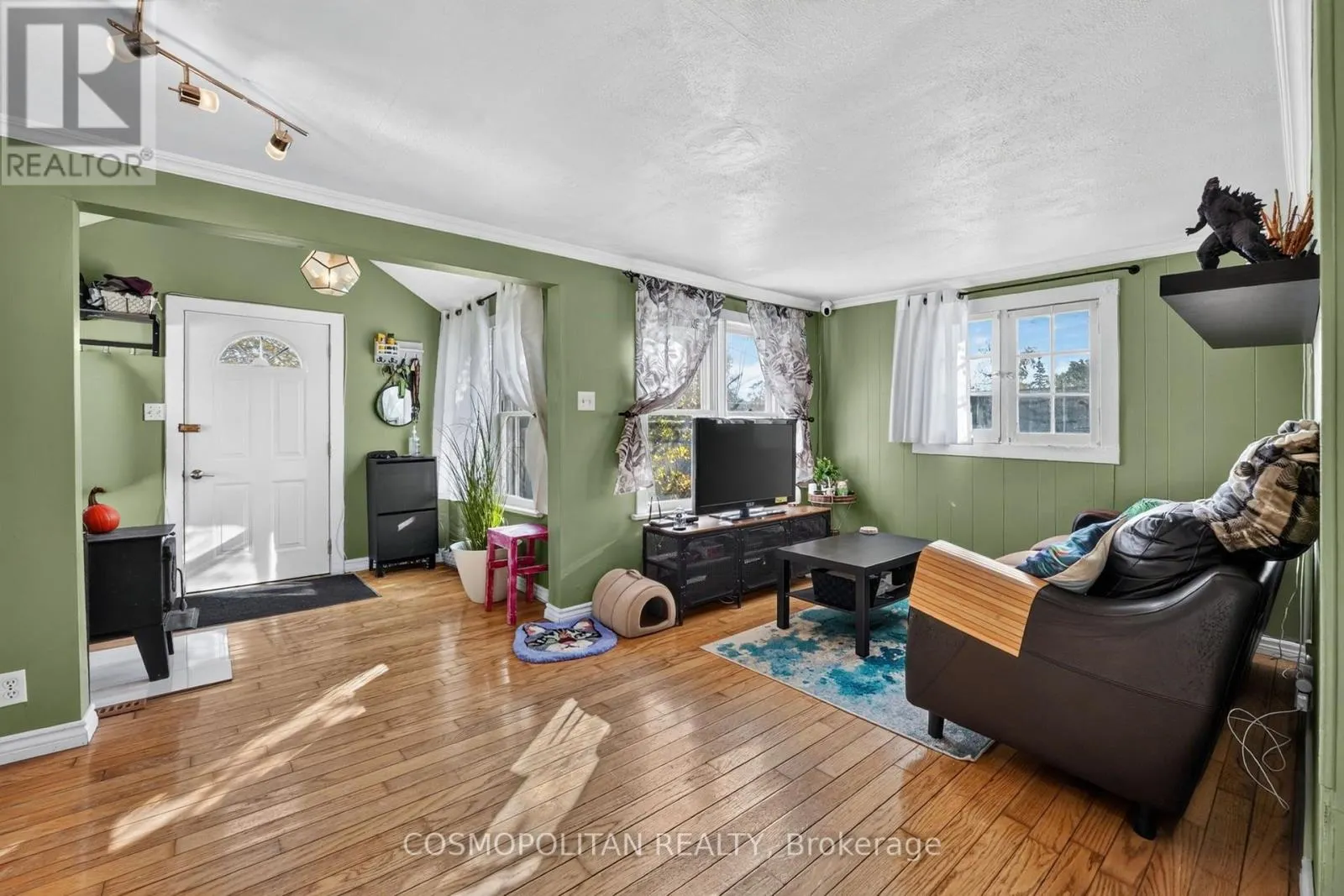 403 CRESCENT ROAD
