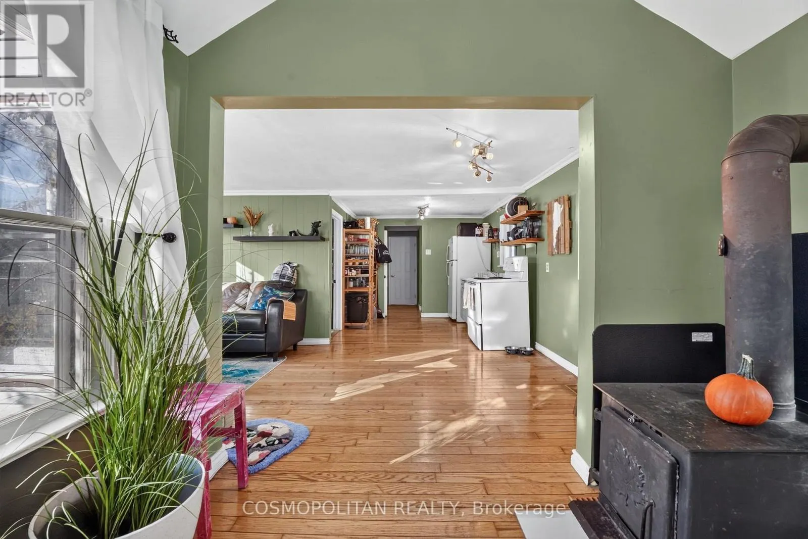 403 CRESCENT ROAD
