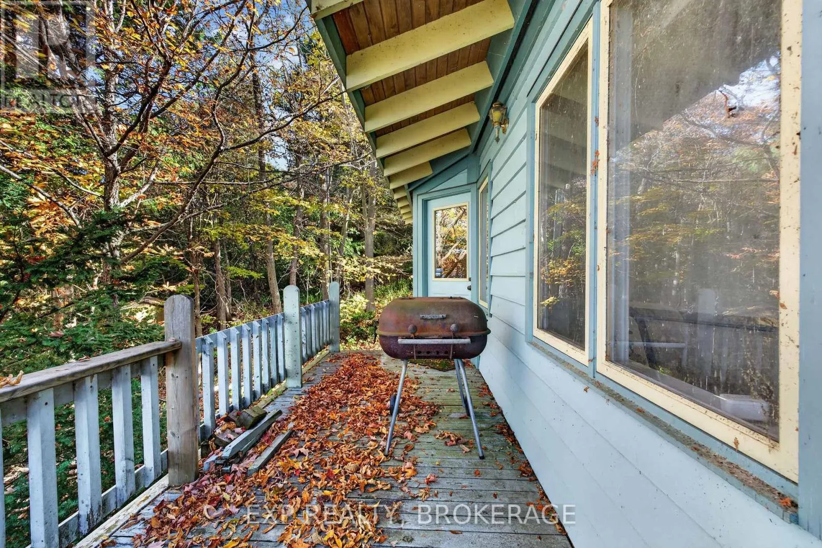 1008 MOCKINGBIRD LANE