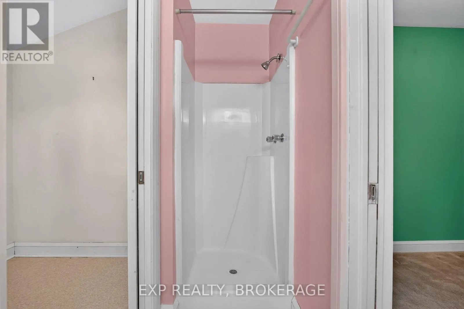 1008 MOCKINGBIRD LANE