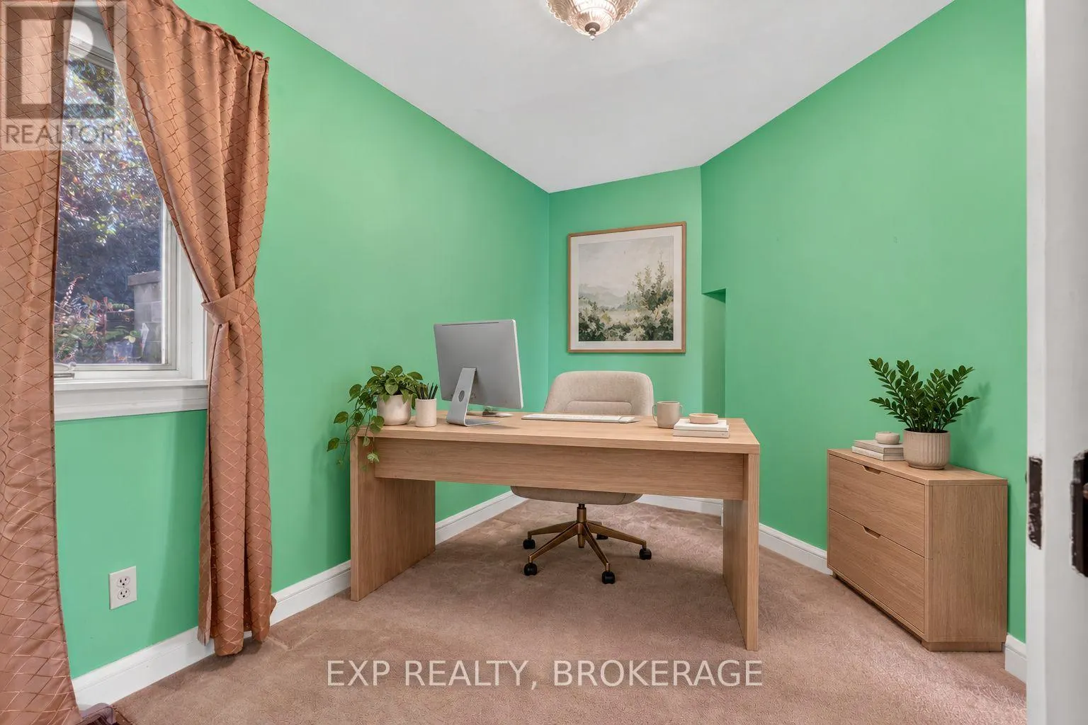 1008 MOCKINGBIRD LANE