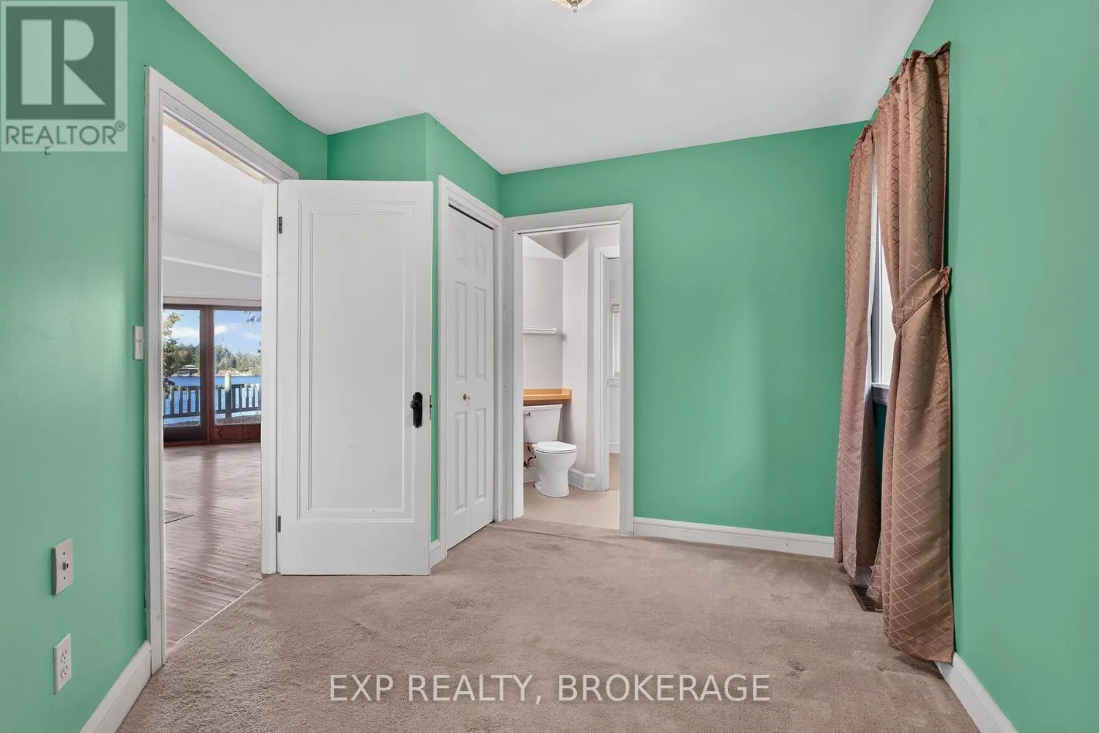 1008 MOCKINGBIRD LANE