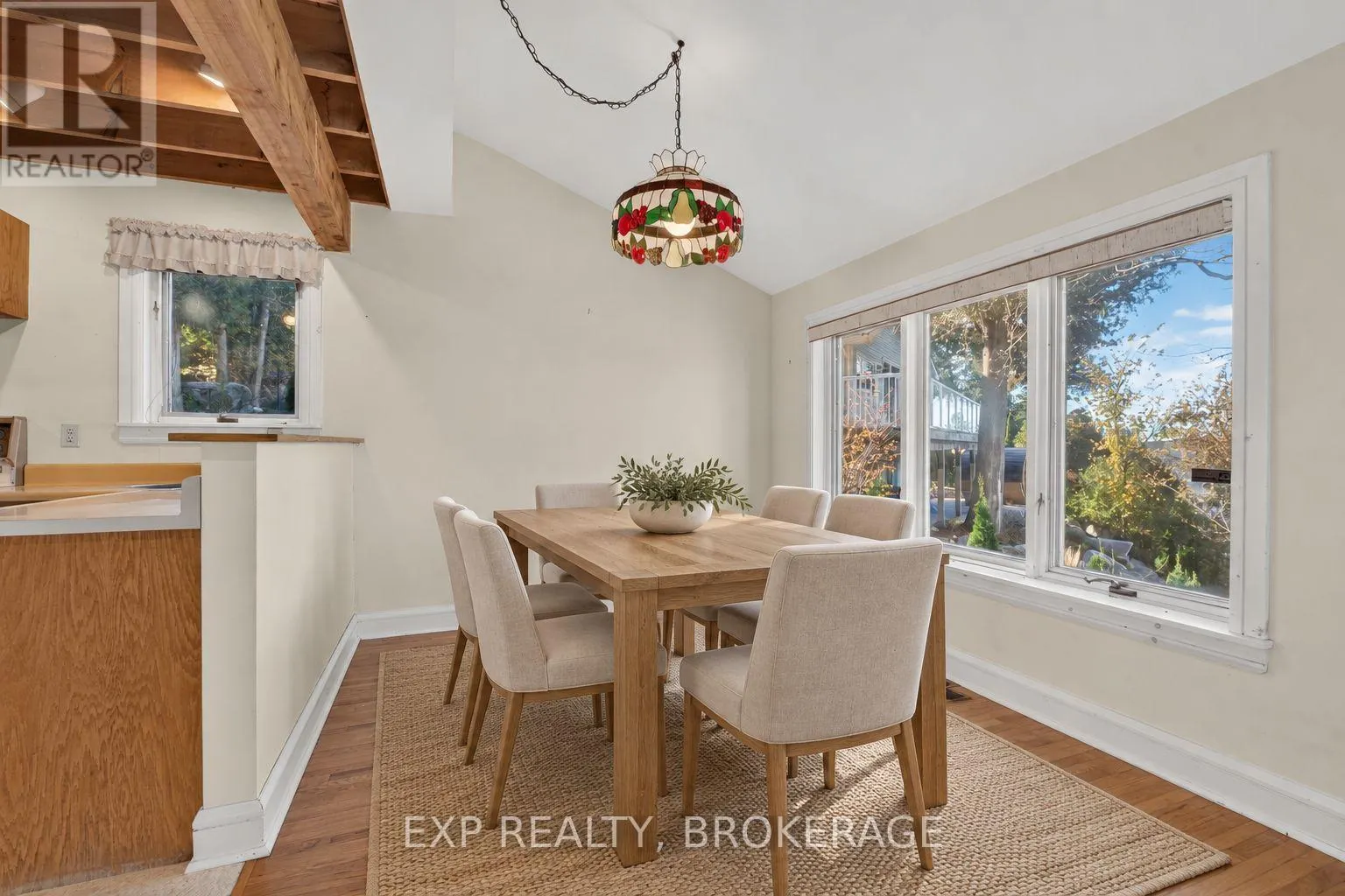 1008 MOCKINGBIRD LANE