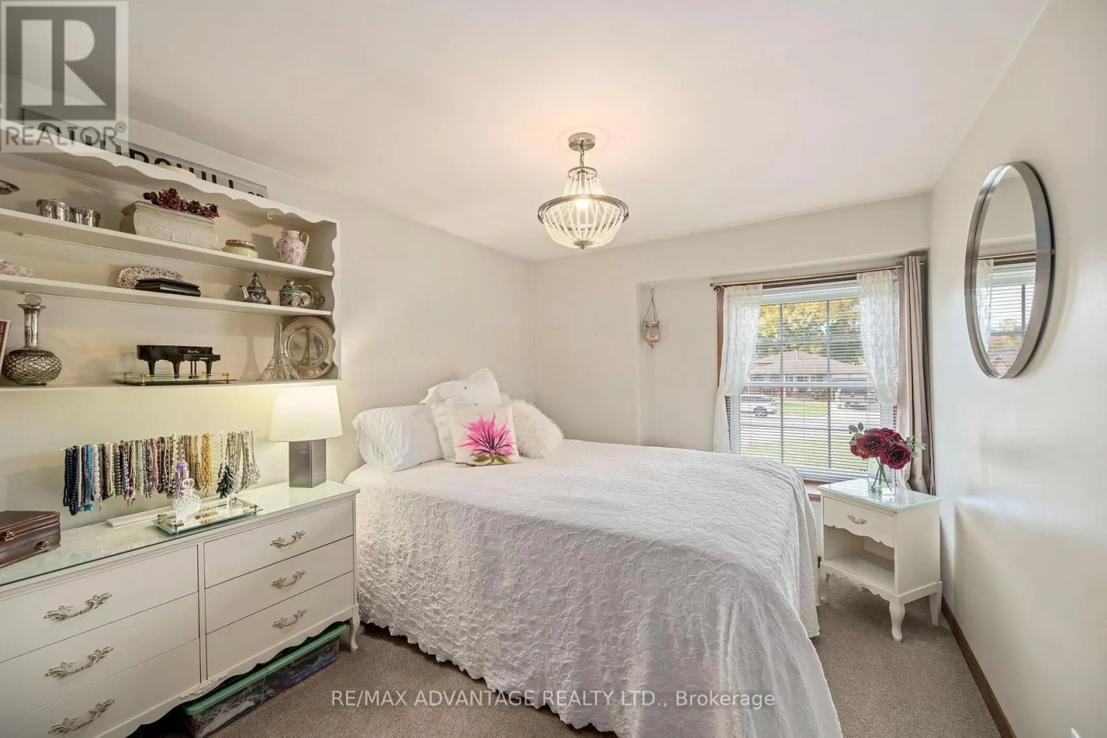 351 OAK AVENUE