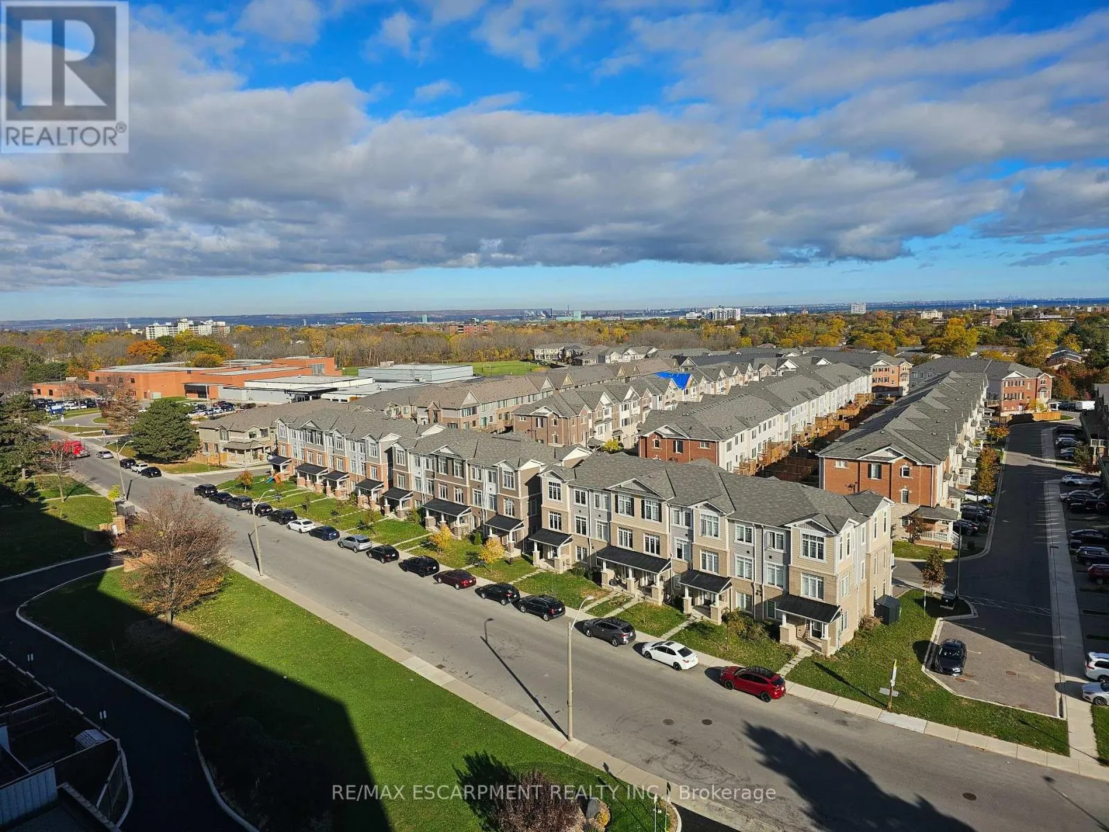1002 - 15 ALBRIGHT ROAD