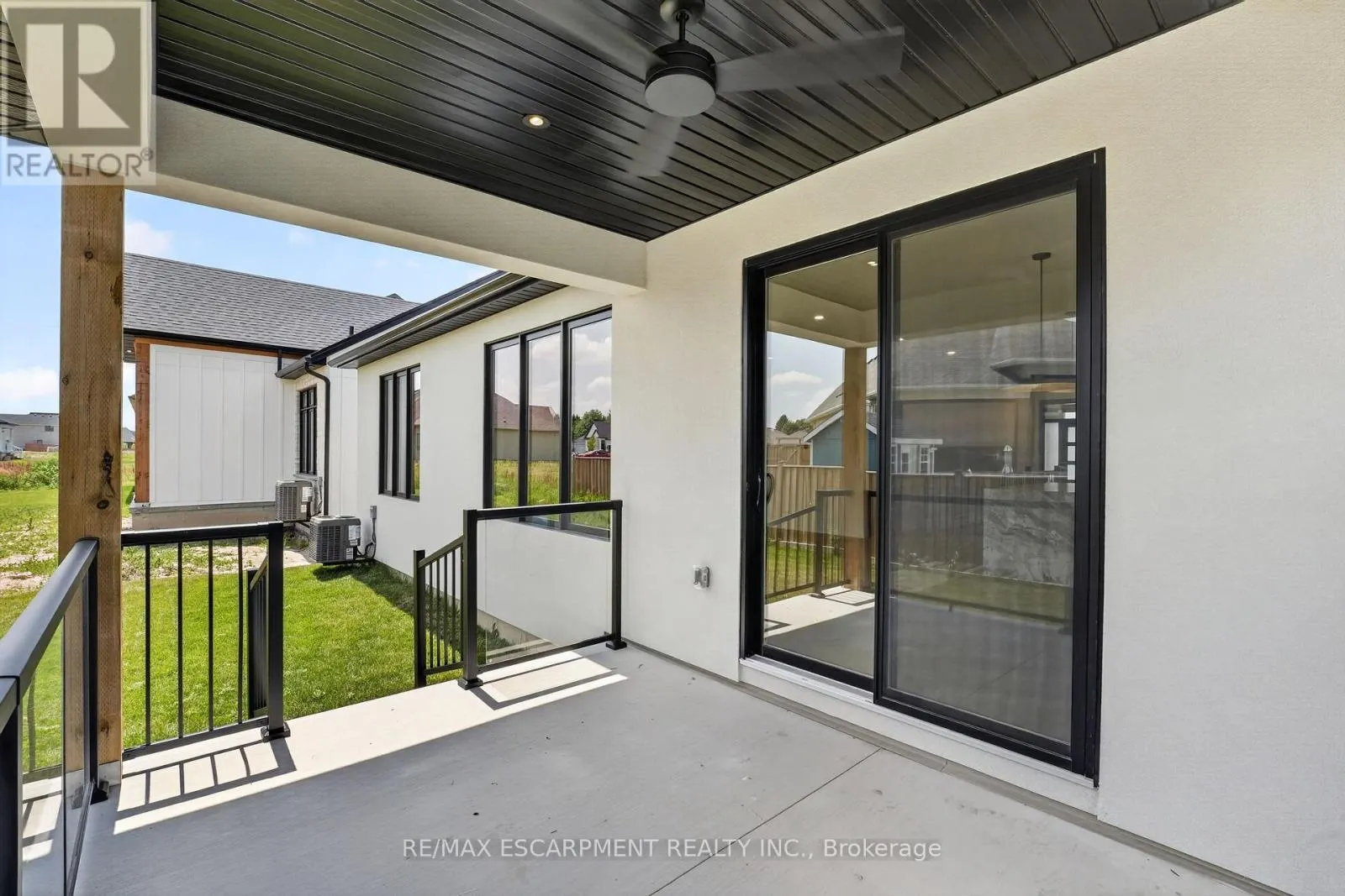 11 OAKLEY DRIVE