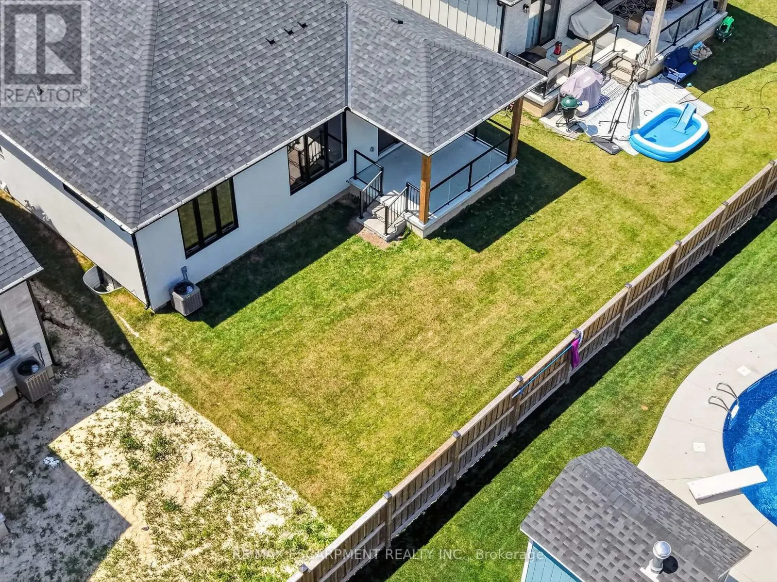 11 OAKLEY DRIVE
