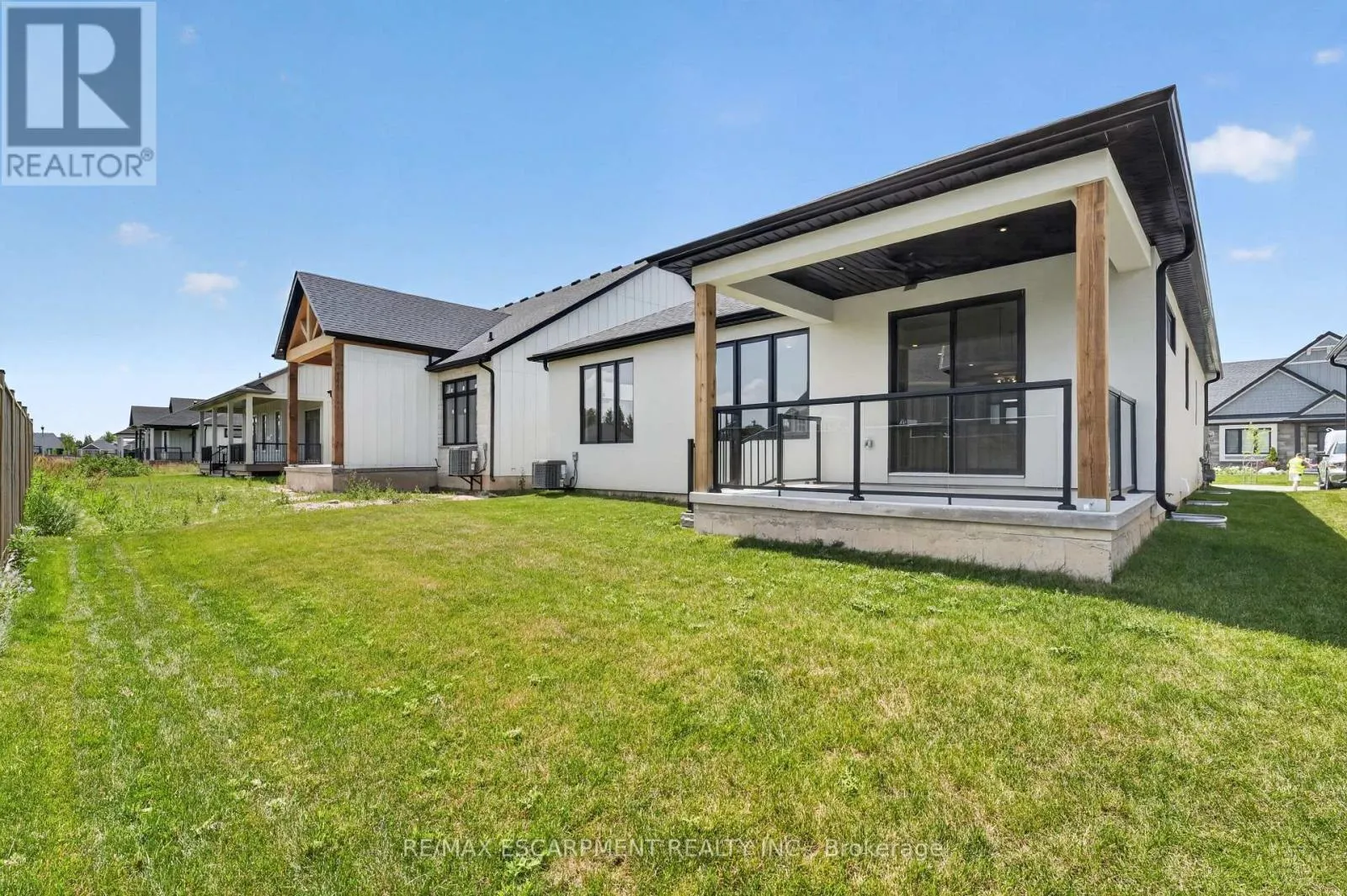 11 OAKLEY DRIVE