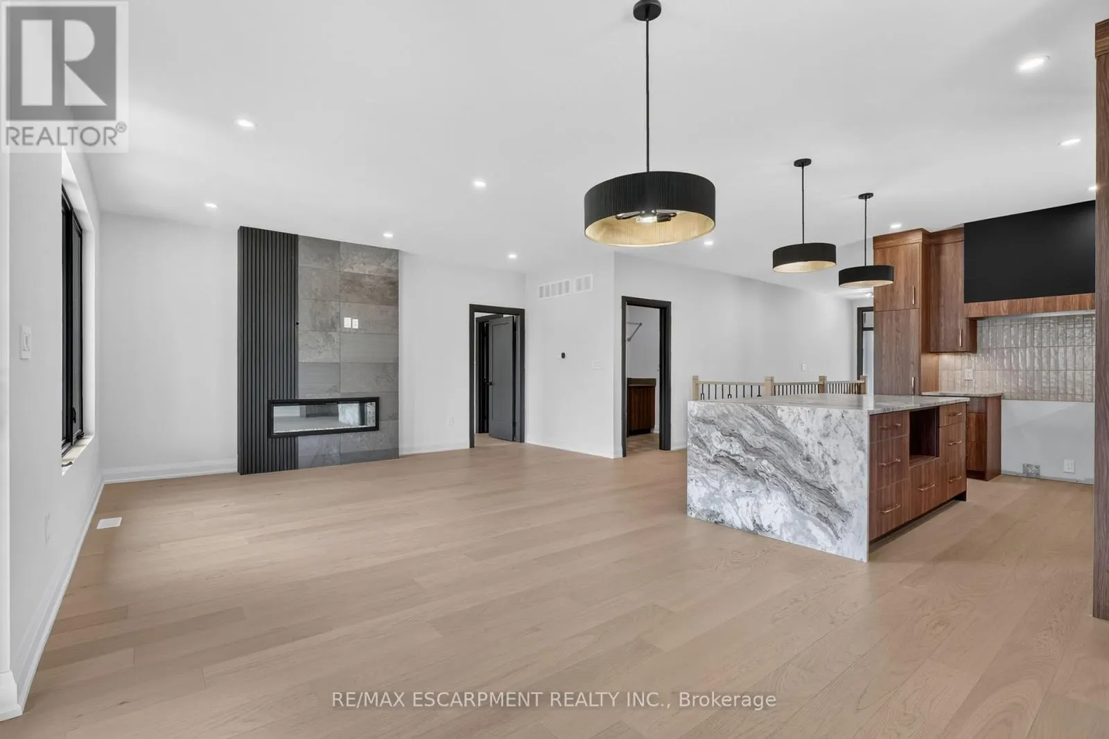 11 OAKLEY DRIVE