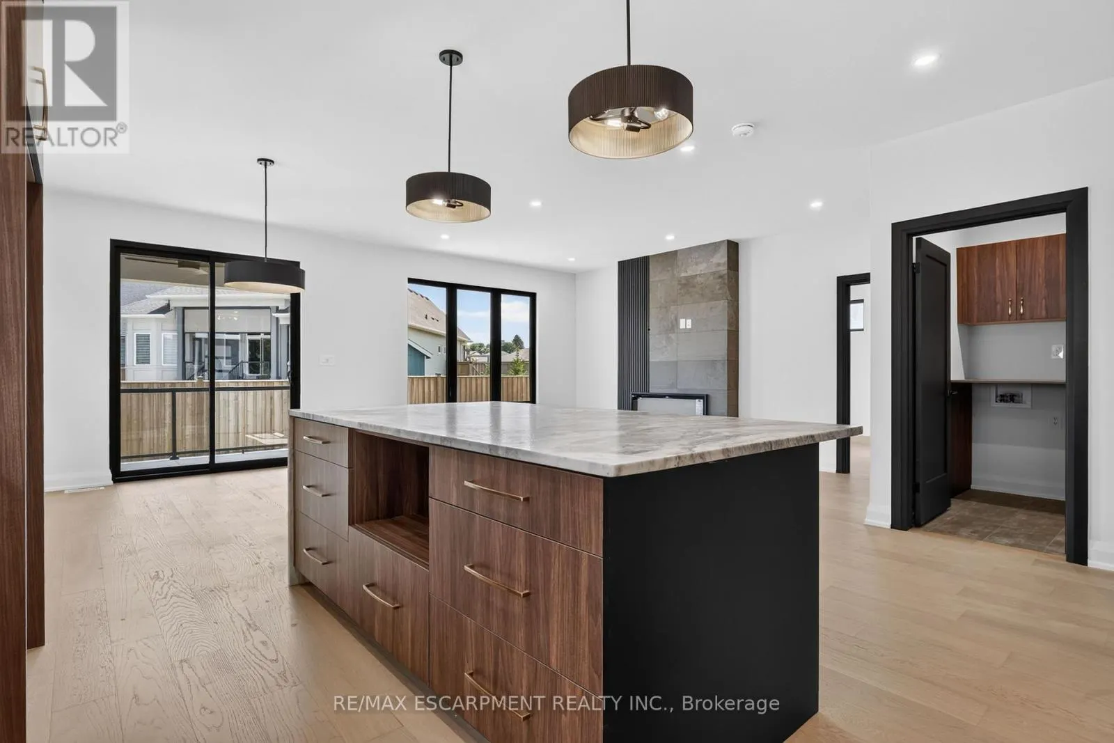 11 OAKLEY DRIVE