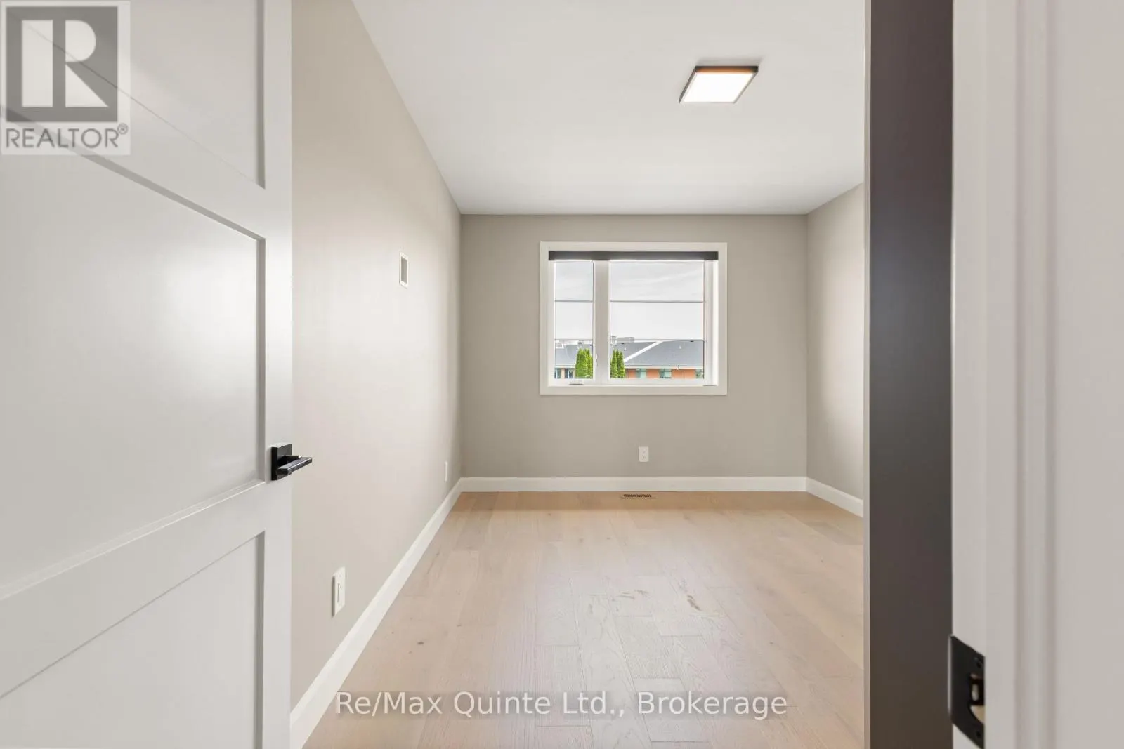 12 STINSON AVENUE