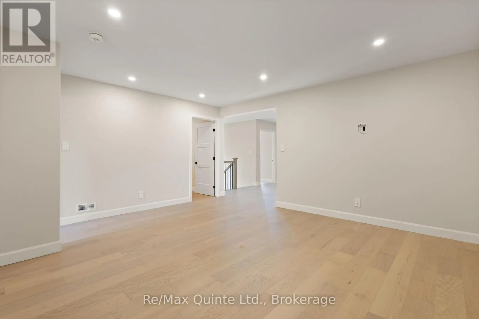 12 STINSON AVENUE