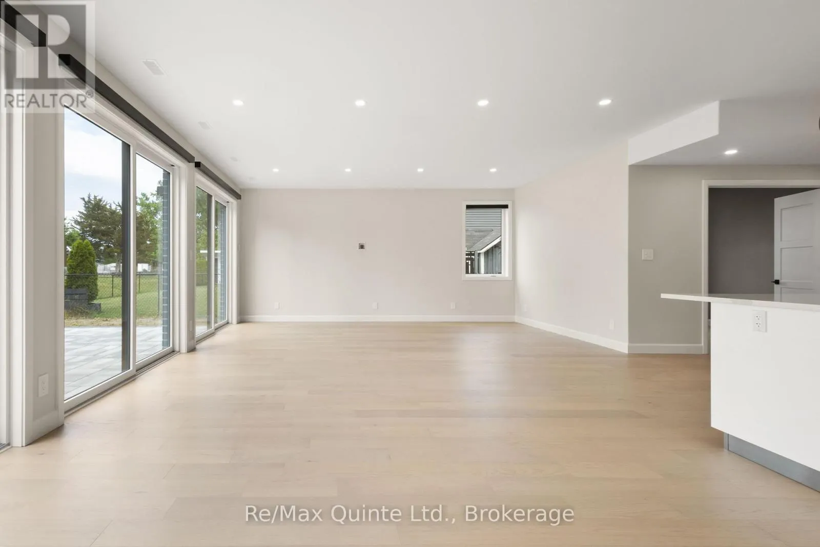 12 STINSON AVENUE