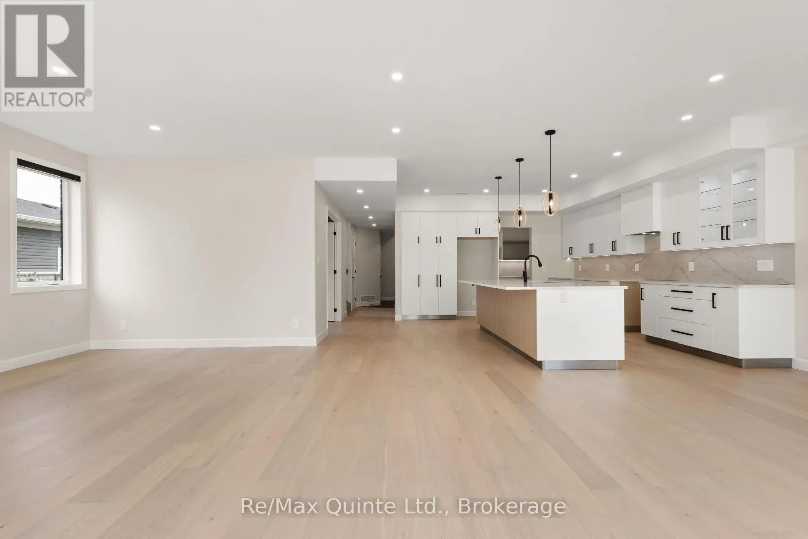 12 STINSON AVENUE