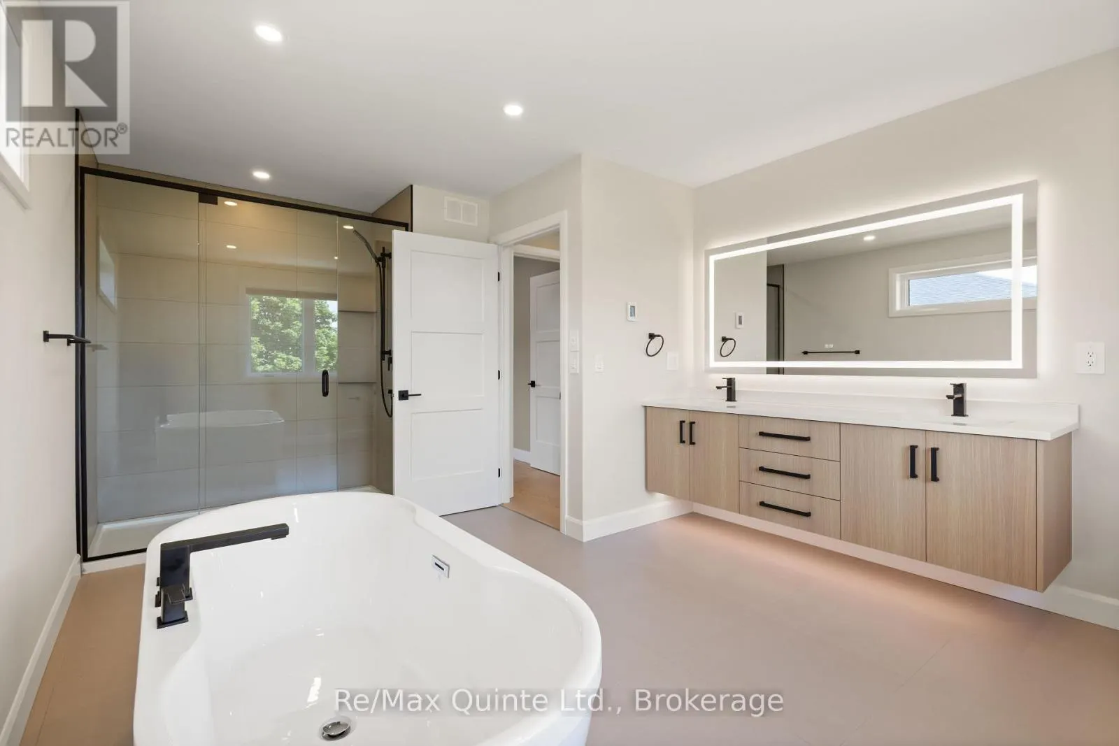 12 STINSON AVENUE