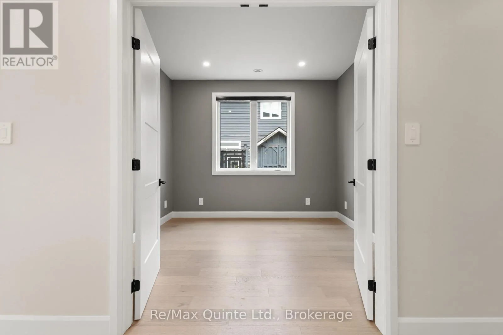 12 STINSON AVENUE