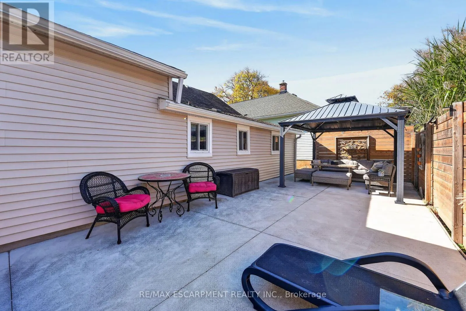 51 RUSSELL AVENUE