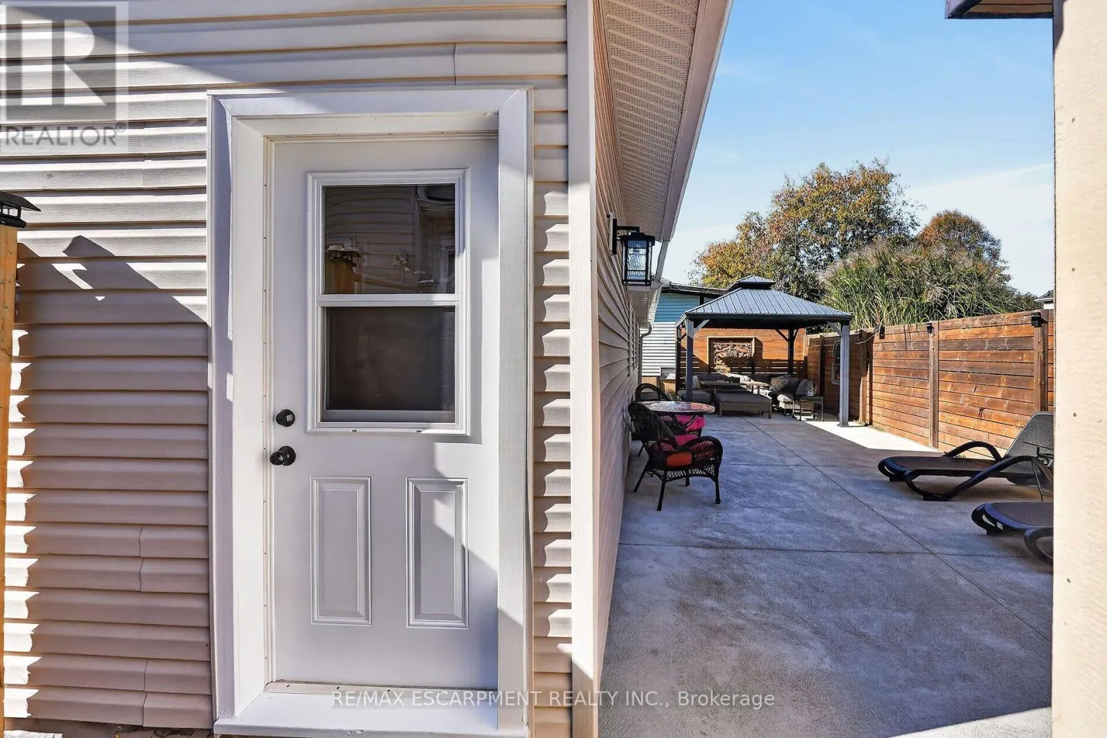 51 RUSSELL AVENUE
