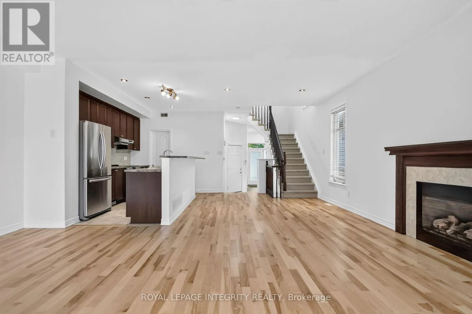 848 WHITE ALDER AVENUE