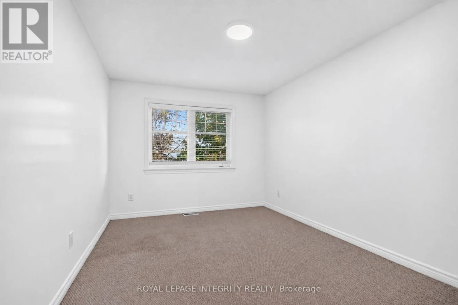 848 WHITE ALDER AVENUE