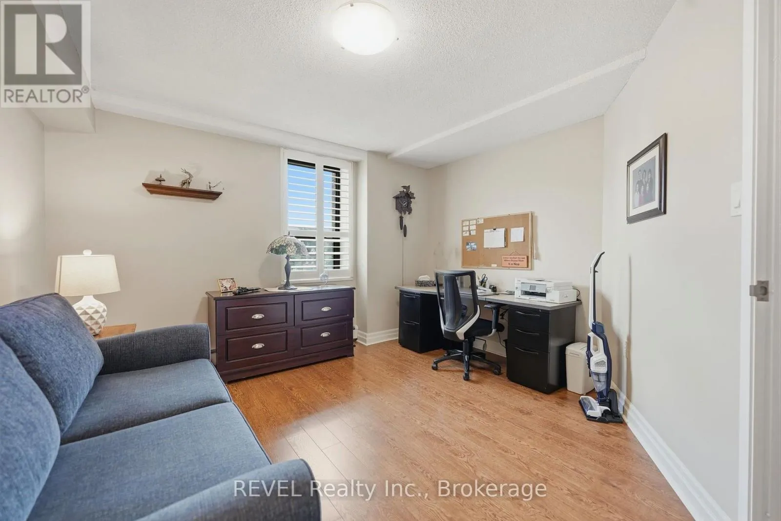 201 - 141 CHURCH STREET #201