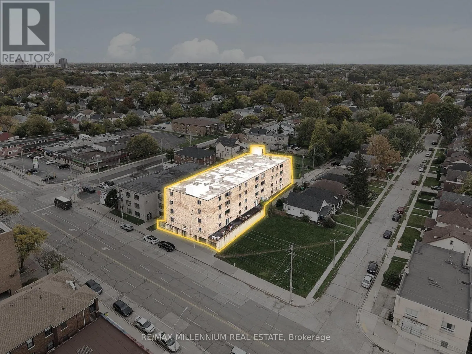 1747-1767 UNIVERSITY AVENUE W